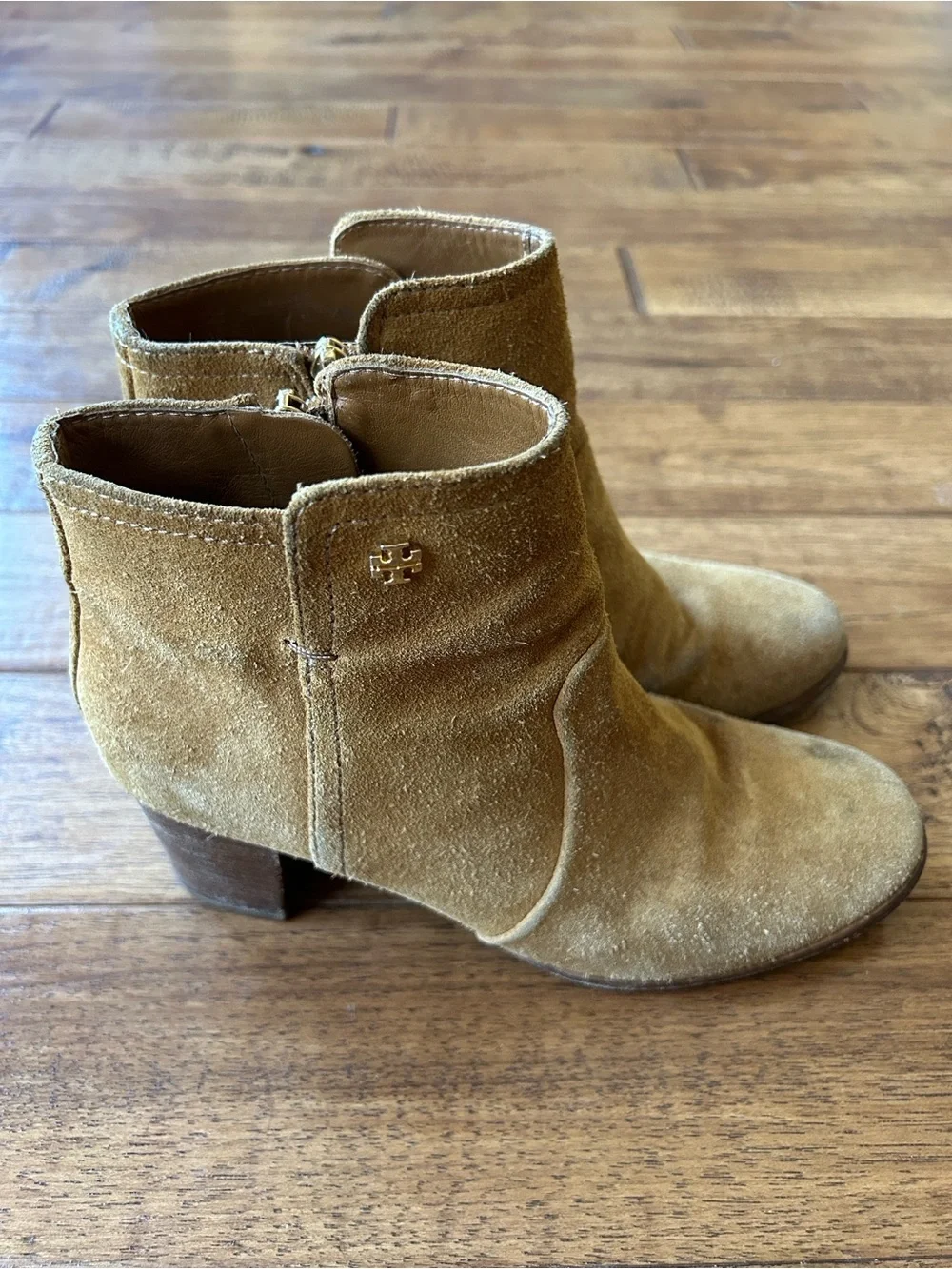 Tory Burch Suede Leather Ankle Boots Booties Camel Tan Size 7.5